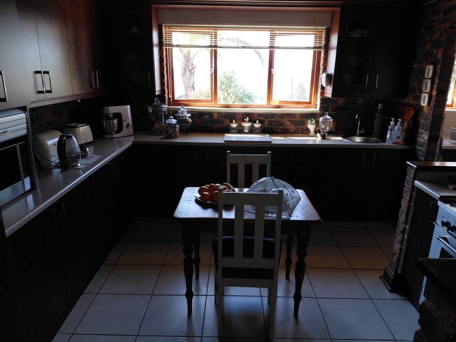 5 Bedroom Property for Sale in Heuwelkruin Eastern Cape